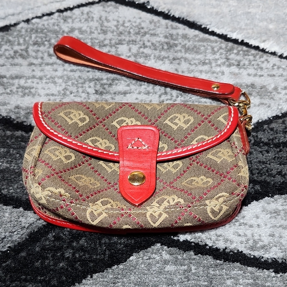VINTAGE DOONEY & BOURKE FLAPCANVAS SIGNATURE MONOGRAM RED LEATHER WRISTLETWALLET